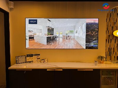 FABULUX LED display the high-end House TV